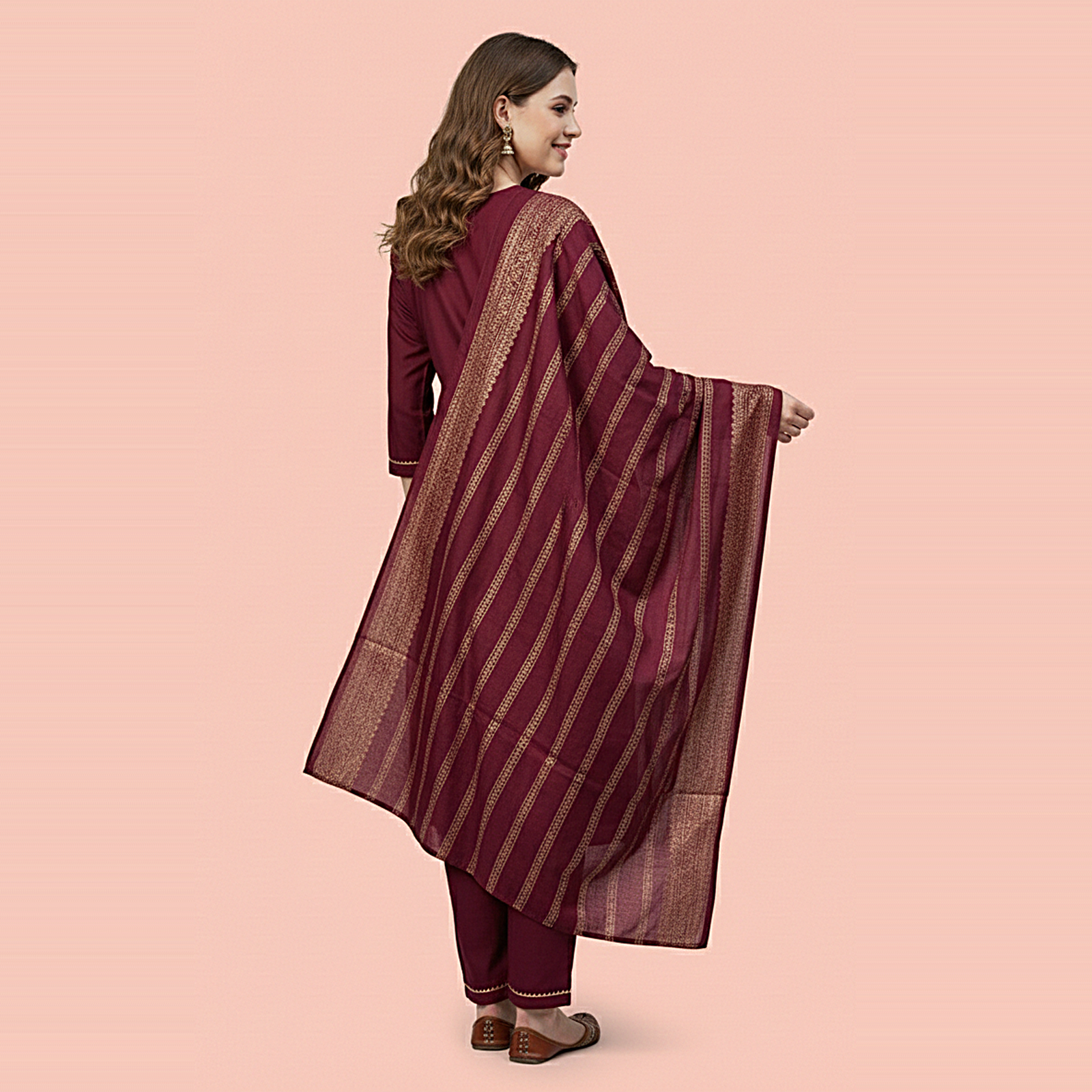 Women’s Embroidered Kurta Pant